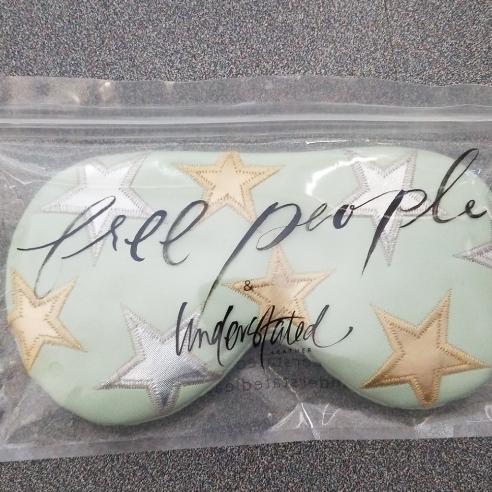 **NEW**FREE PEOPLE Mask